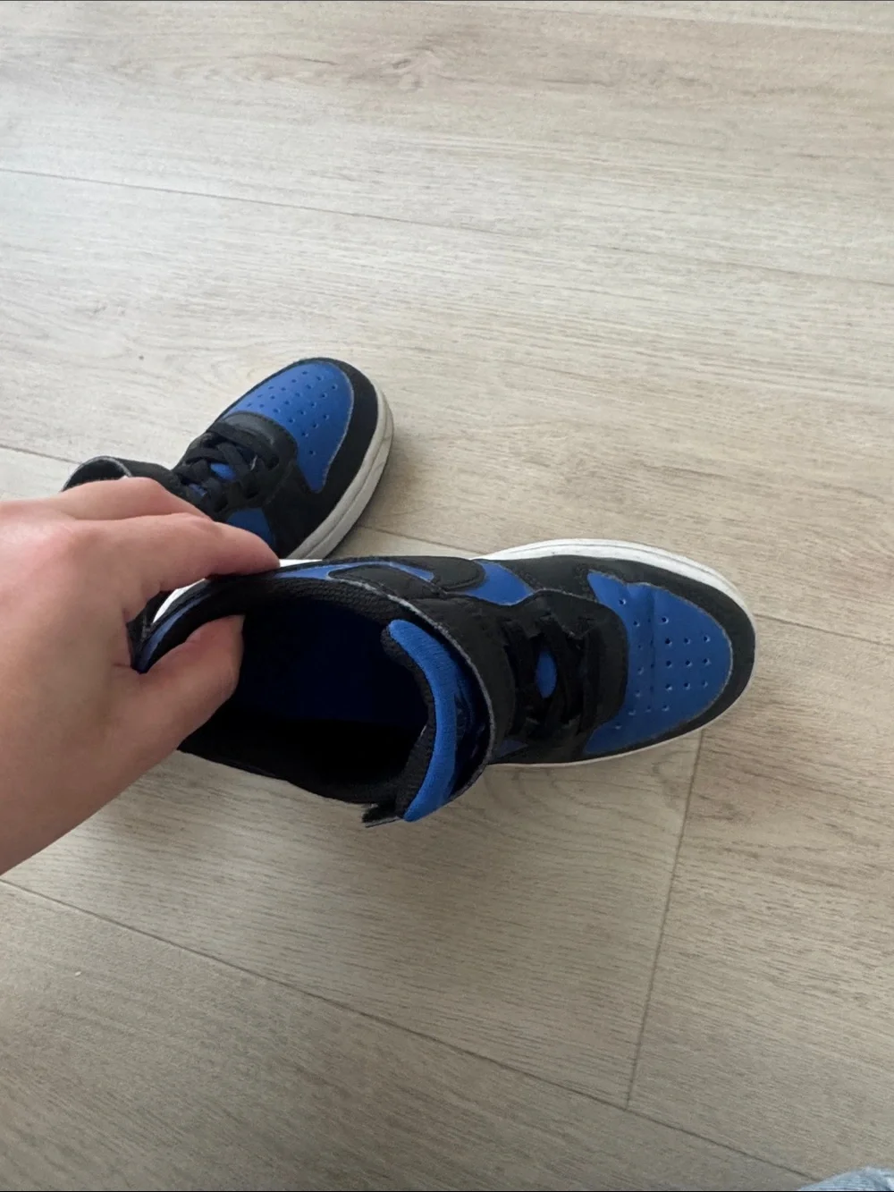 Nike youth high